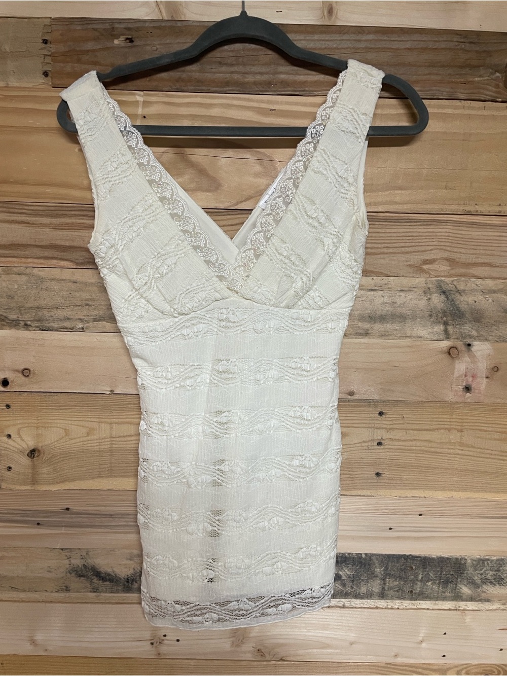 White House Black Market size XS cream color lace and sequins sleeveless blouse